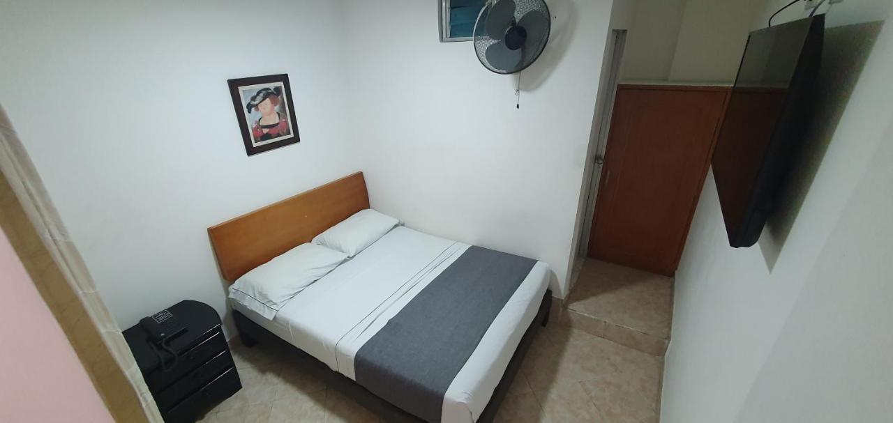 Hotel Gran Imperio Medellin Bagian luar foto
