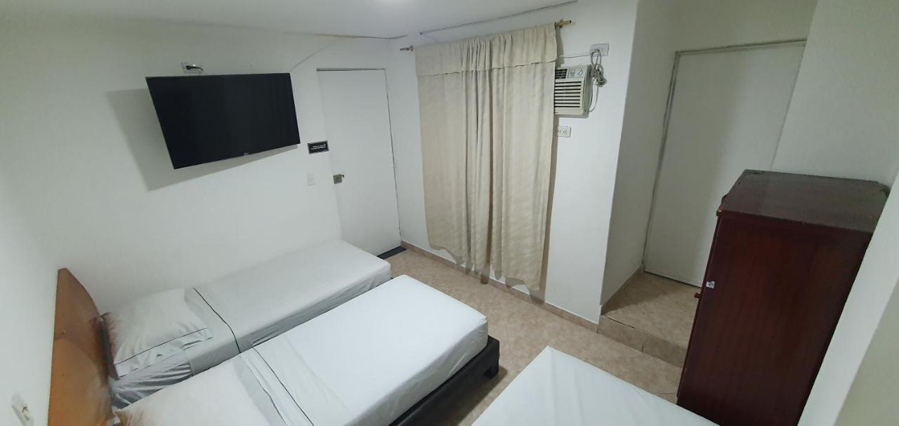 Hotel Gran Imperio Medellin Bagian luar foto