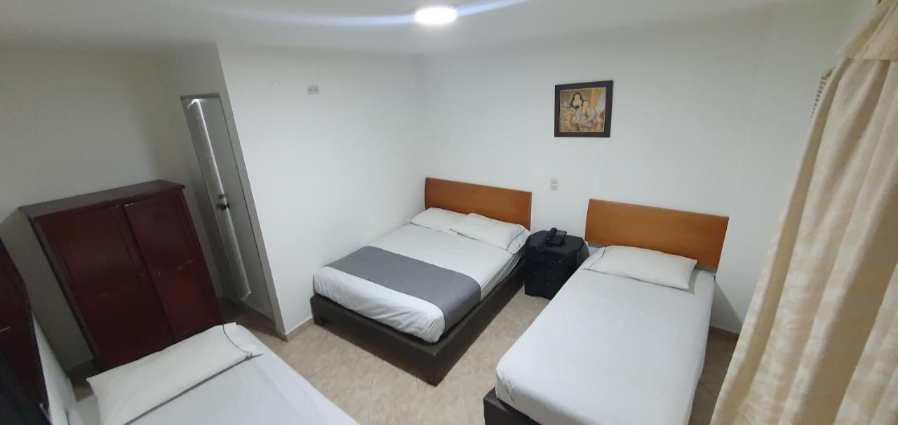 Hotel Gran Imperio Medellin Bagian luar foto