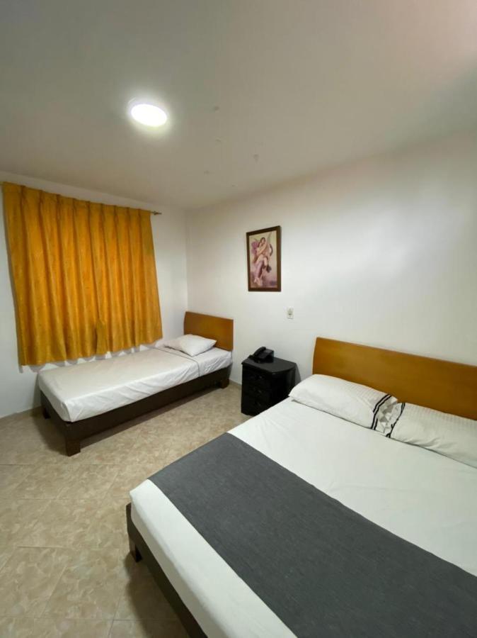 Hotel Gran Imperio Medellin Bagian luar foto