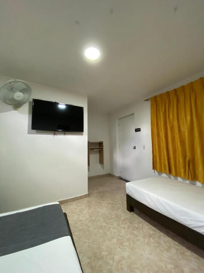Hotel Gran Imperio Medellin Bagian luar foto