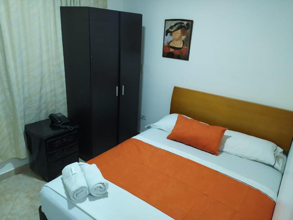 Hotel Gran Imperio Medellin Bagian luar foto
